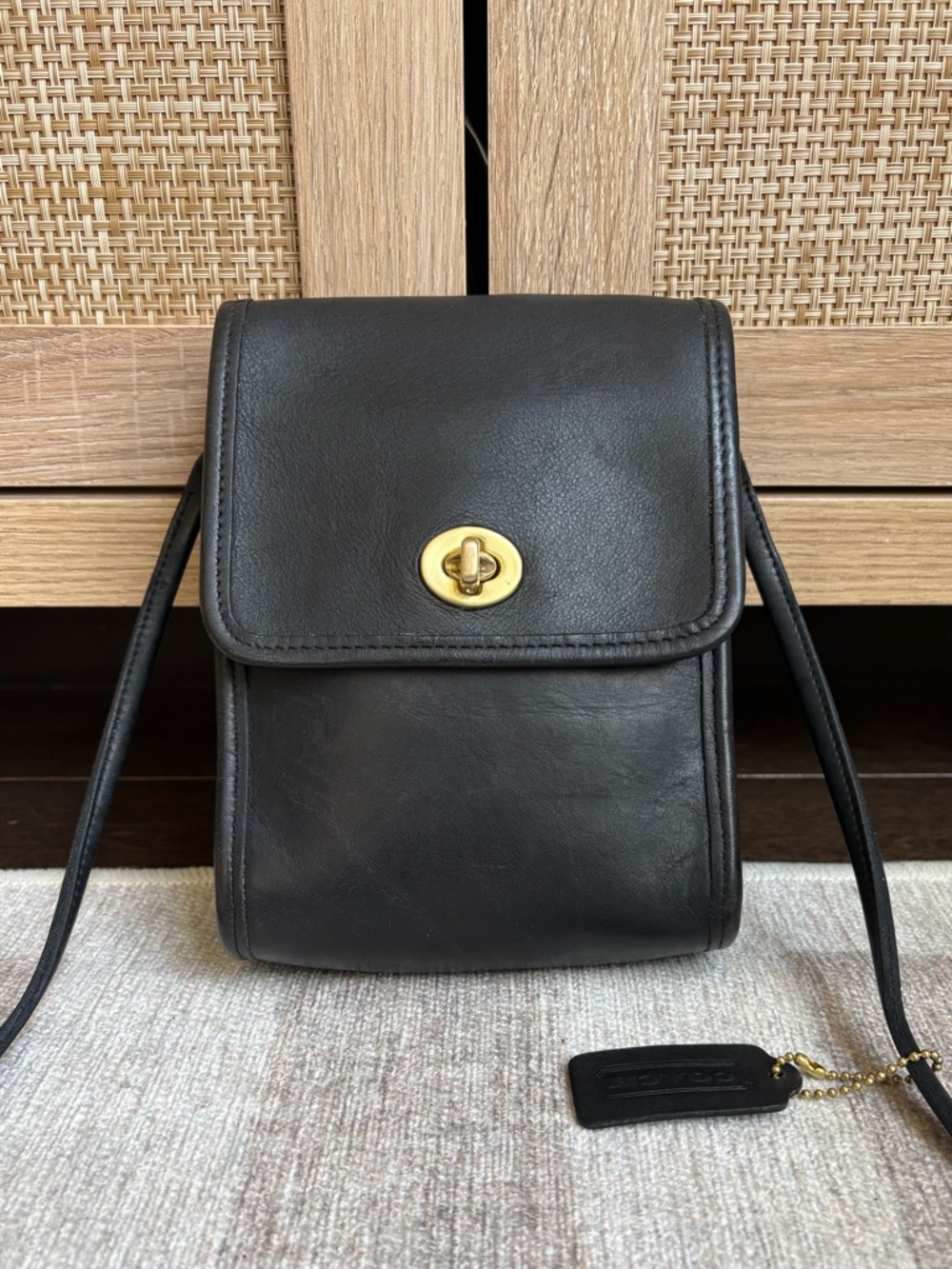 COACH Vintage Compact Pouch Black Leather Crossbody Shoulder Bag 9620 *READ*